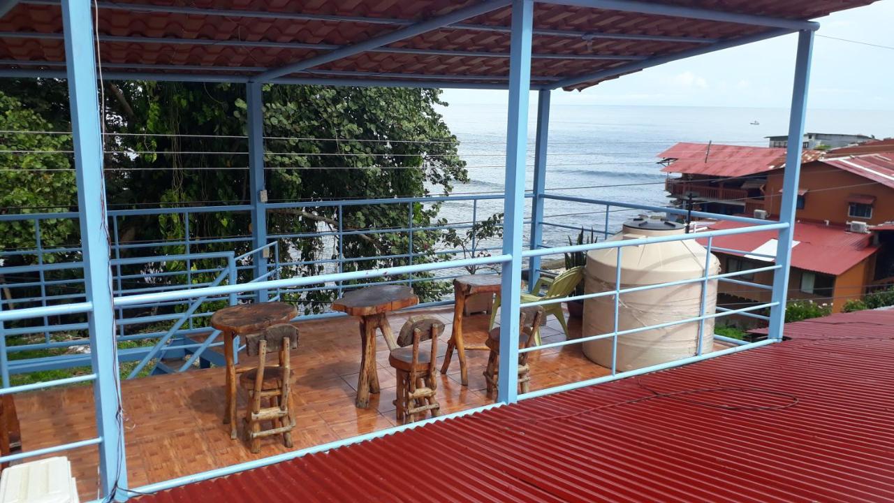 Hotel La Uvita 利蒙港 外观 照片