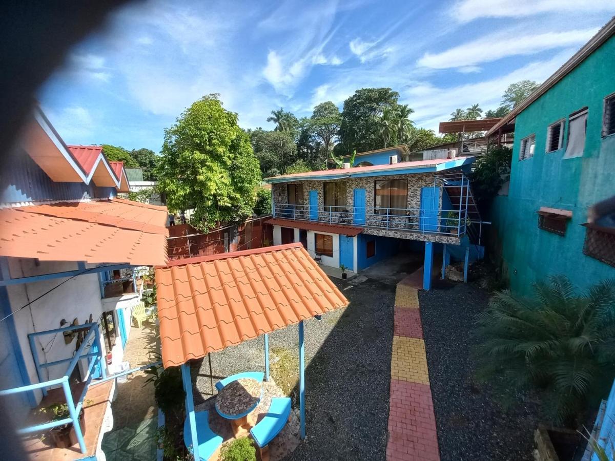 Hotel La Uvita 利蒙港 外观 照片